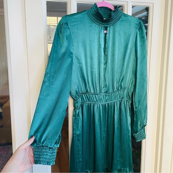 Lush Green Satin Long Sleeve Midi Dress - Picture 5 of 8